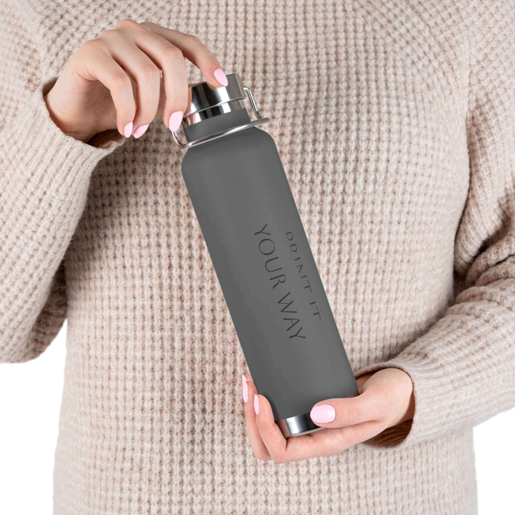 Insulated Water Bottle - Copper Vacuum 22oz, Eco-Friendly Drinkware, Stylish Bottle for Active Lifestyles